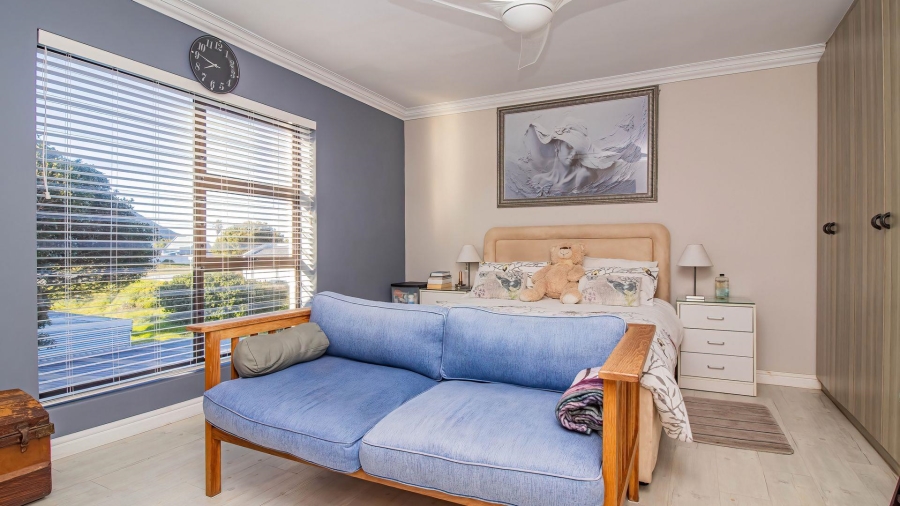 3 Bedroom Property for Sale in De Kelders Western Cape